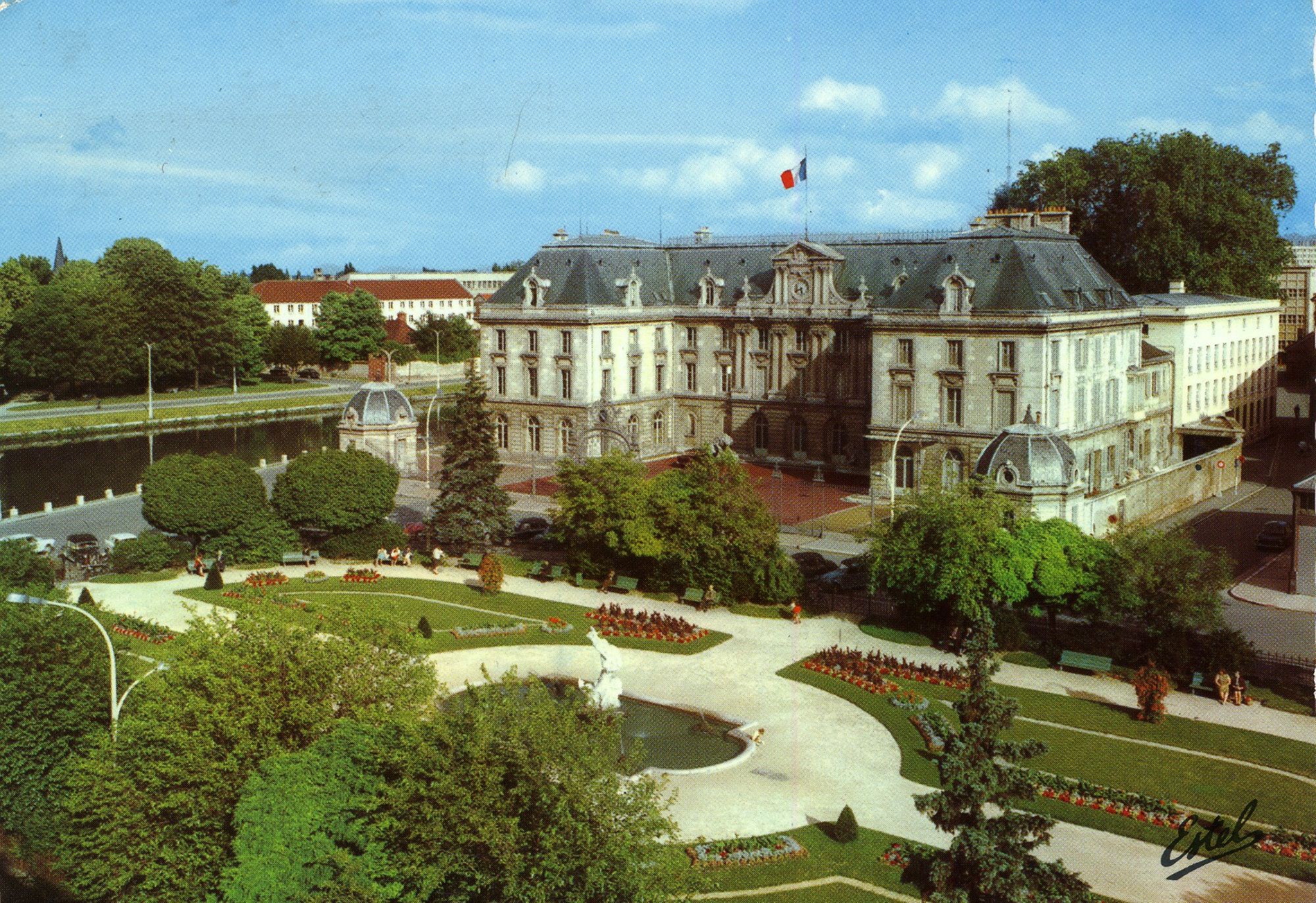 Les archives publiques