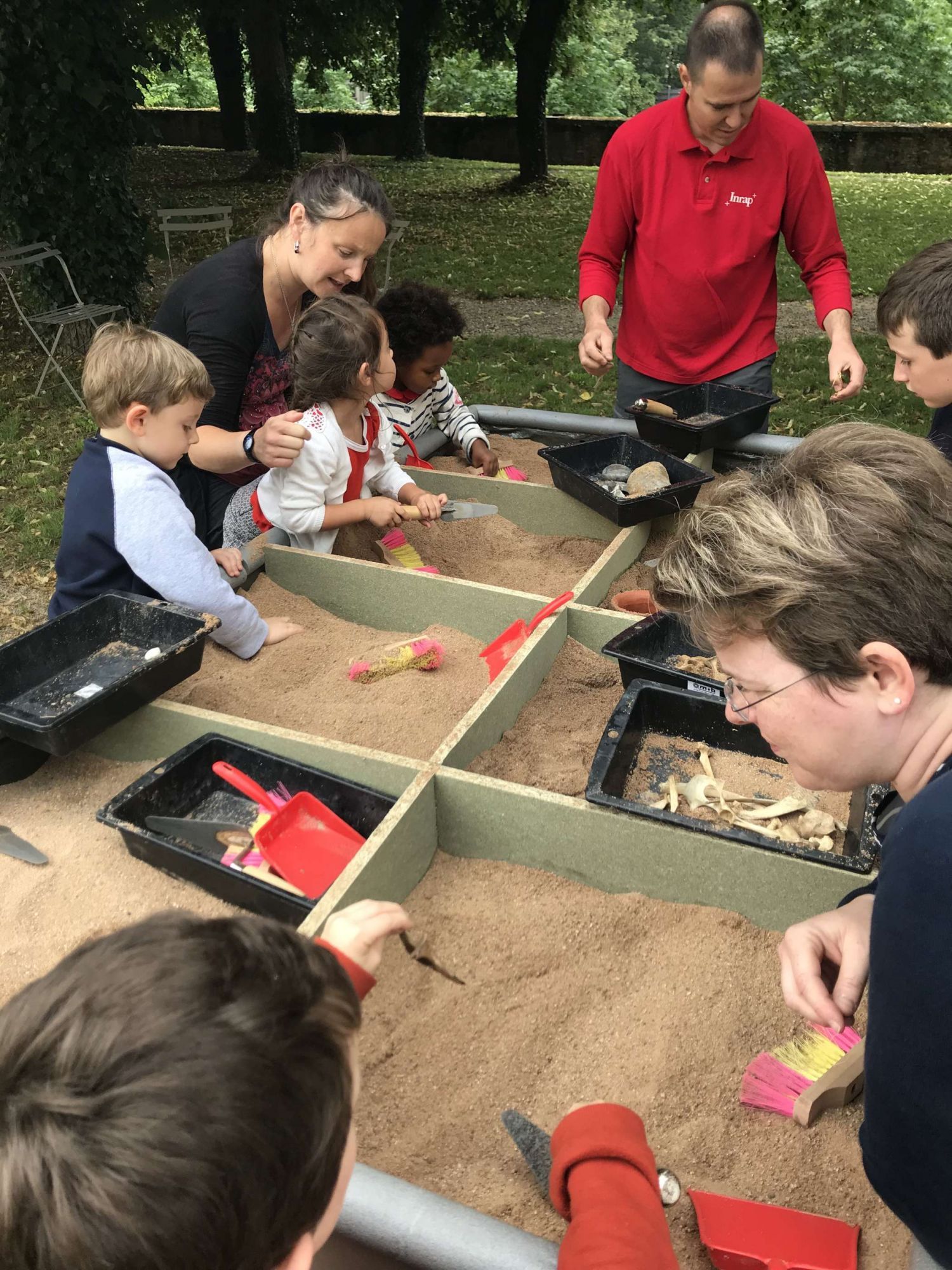 Familles et jeune public : visite contée et ateliers d'archéologie