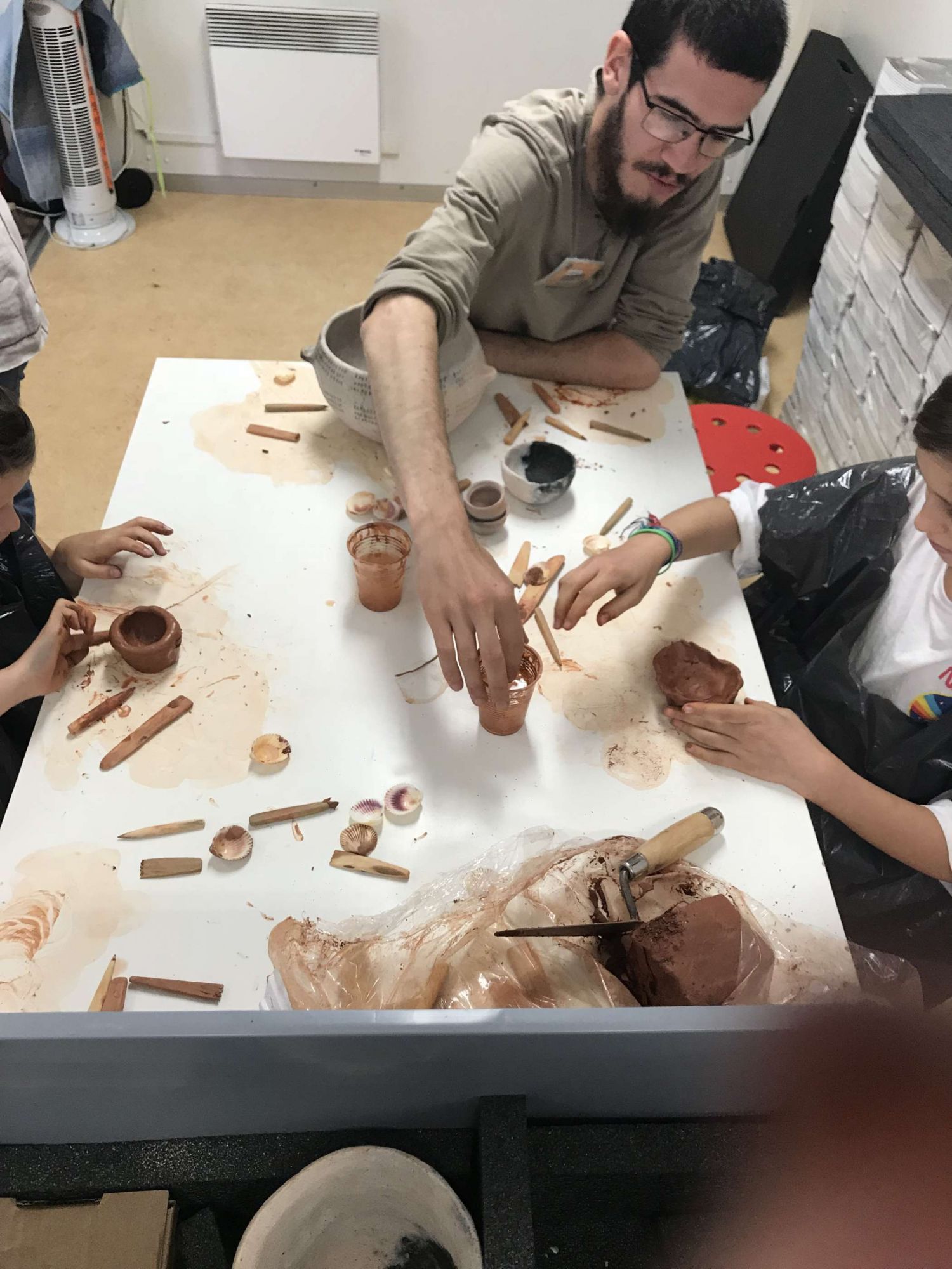 Familles et jeune public : visite contée et ateliers d'archéologie